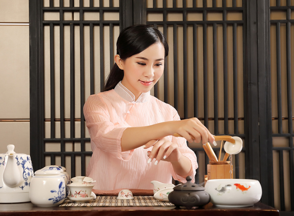 经常去青岛市北靠谱男士会馆，这家私藏已久的店推荐给你